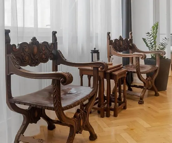 Coquette 1bdr Calea Victoriei * Boekarest